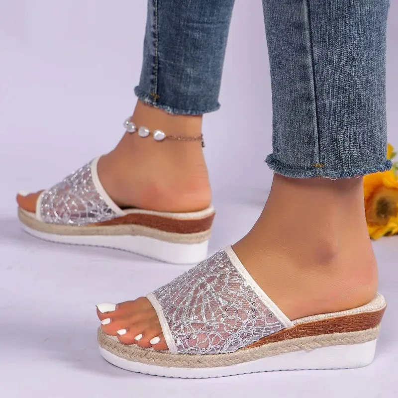 Comfortable fashionable mesh sandals
