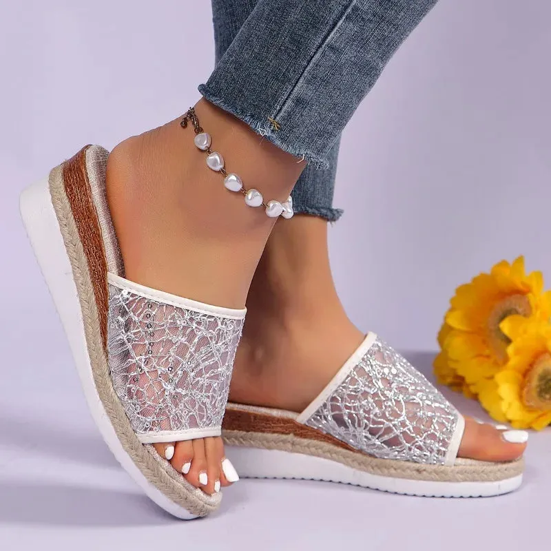 Comfortable fashionable mesh sandals