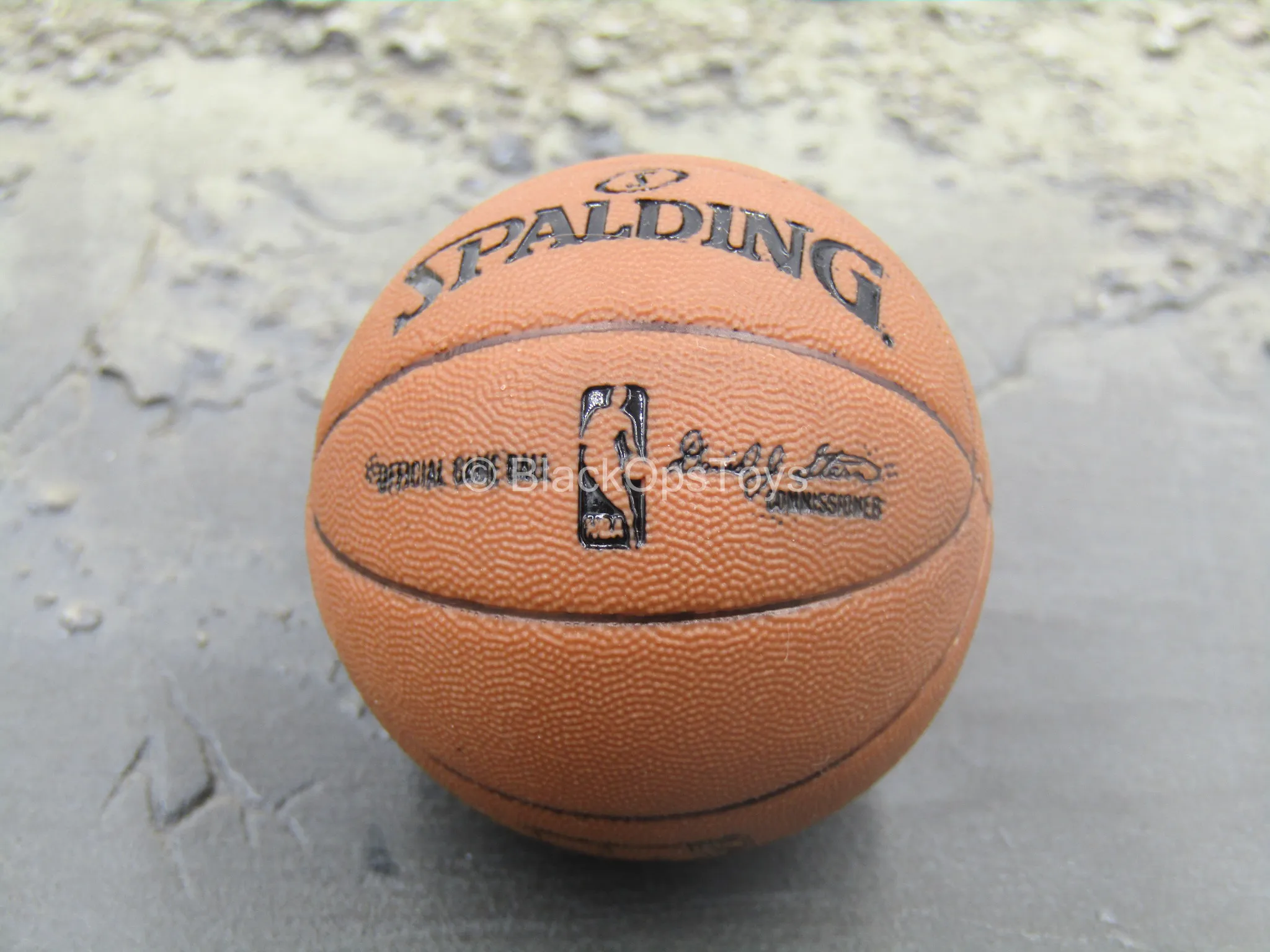 Magic Johnson - Basketball w/Metal