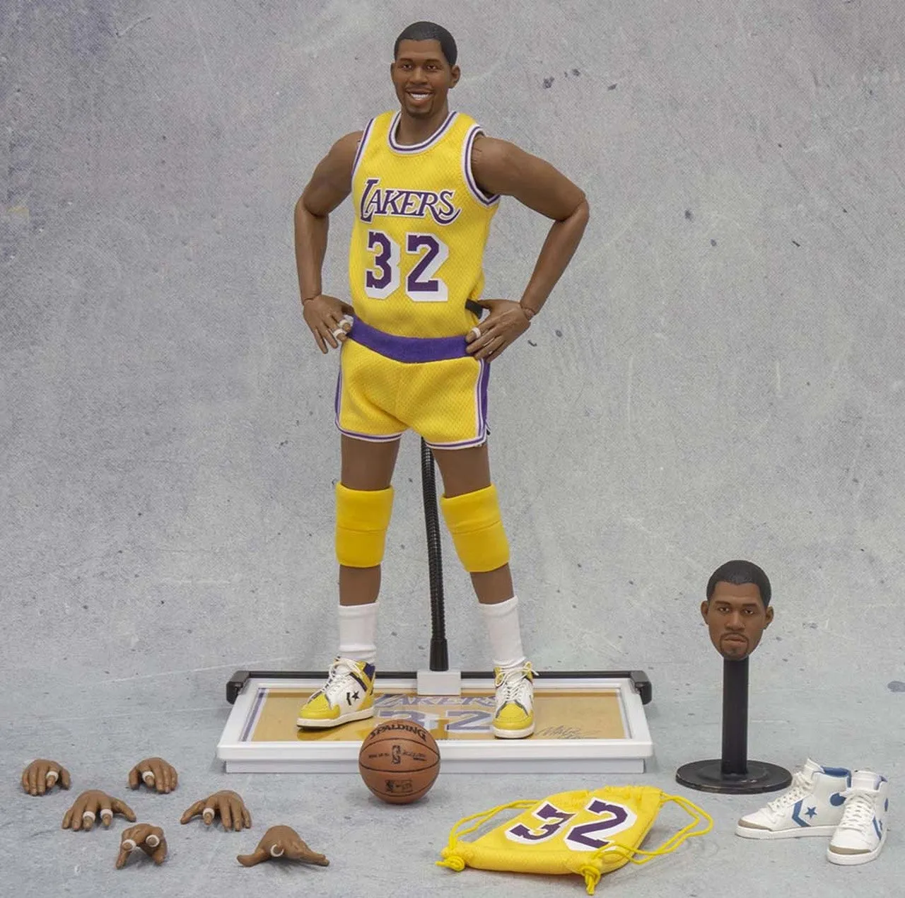 Magic Johnson - Basketball w/Metal